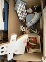 Box of miscellaneous decor. Large and small