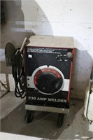CENTURY 230 AMP WELDER - WORKING