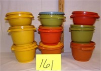 several small tupperware bowls