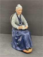 Royal Doulton Figurine - The Cup of Tea HN 2322