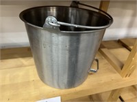 STAINLESS STEEL VOLRATE PAIL WIITH TILTING HANDLE