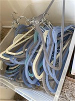 Tote of hangers