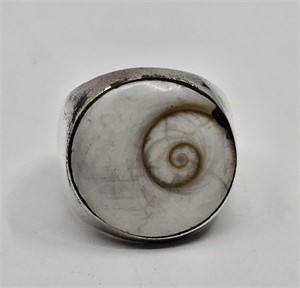 Sterling Silver Ring Whit Shell
