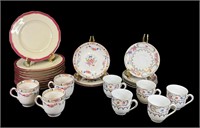Lot of Assorted Teacups & Saucers