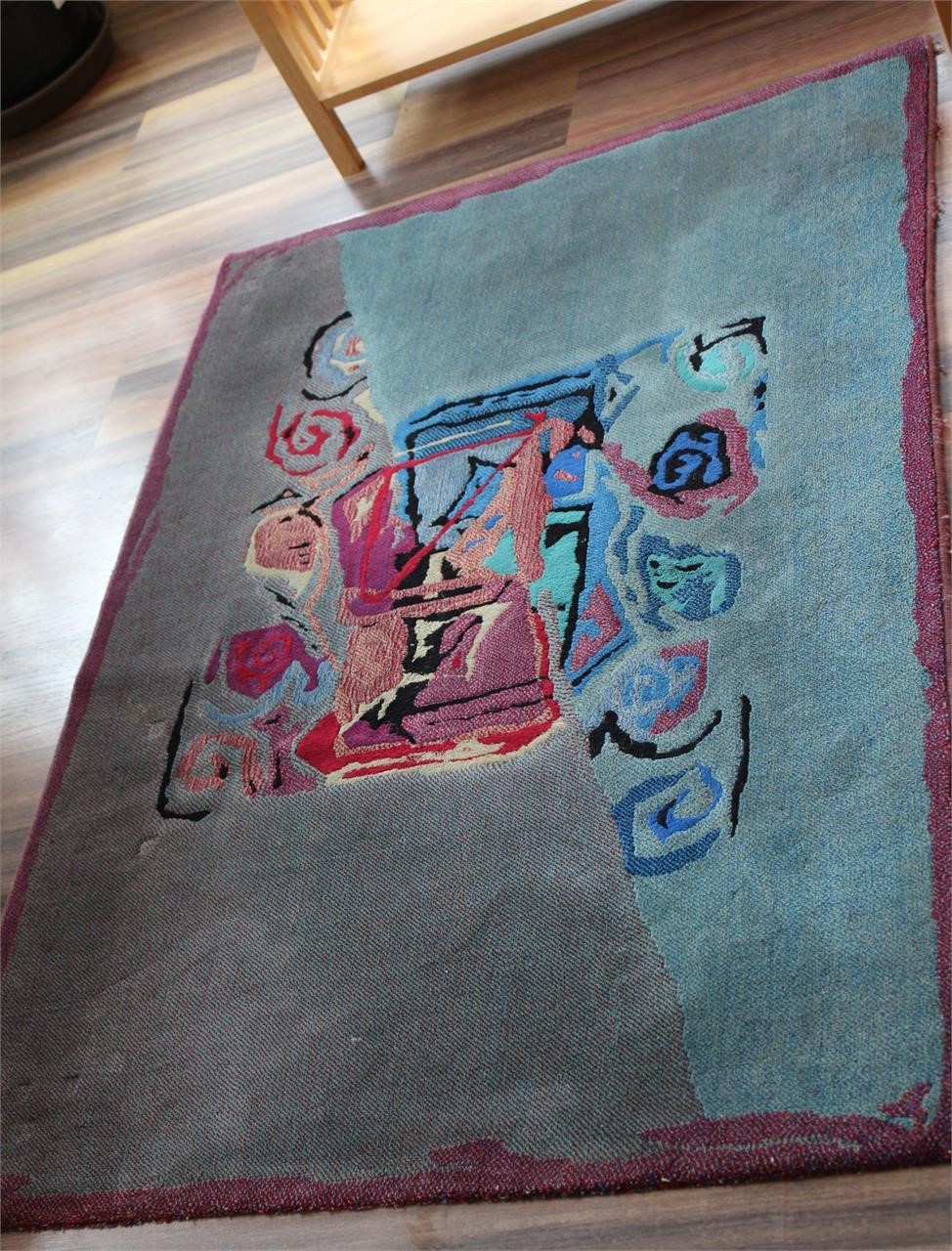 Carpet 65.5" X 45"