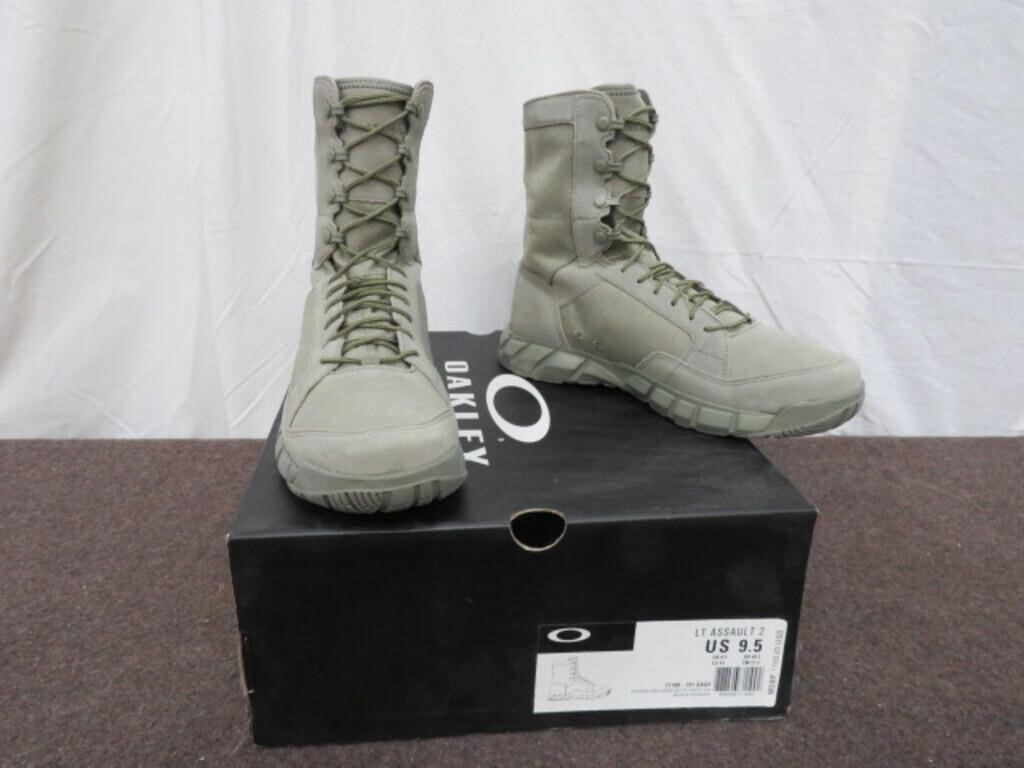 NIB Oakley LT Assault Tactical Boots