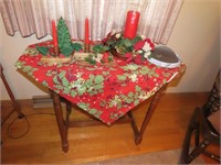 Small wood side table. Christmas décor.