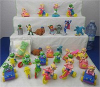 28 McDonald Toys: Miss Piggy, Kermit, Sesame St.