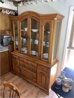 Broyhill Hardwood Curio (Very Nice)