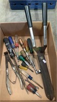 Box lot of tools mostly screwdrivers, hedge