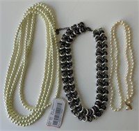 J - 3 PIECES COSTUME JEWELRY NECKLACES (J20 1)