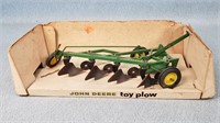 1/16 John Deere Toy Plow in Bubble Box