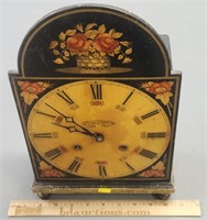 New York Mayclese Shelf Clock