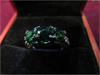 LADIES STAMPED 925 3 STONE EMERALD RING SIZE 6