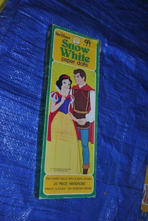 1979 Snow White paper dolls