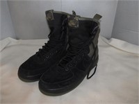 Nike AIR High Top Canvas Boots - Size 8.5