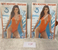 Hooters Calendar new in plastic x's 2