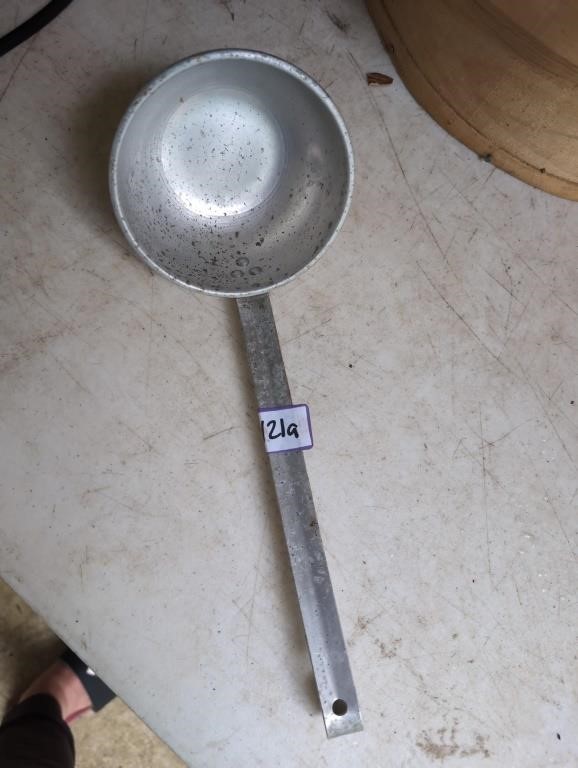 Aluminum ladle