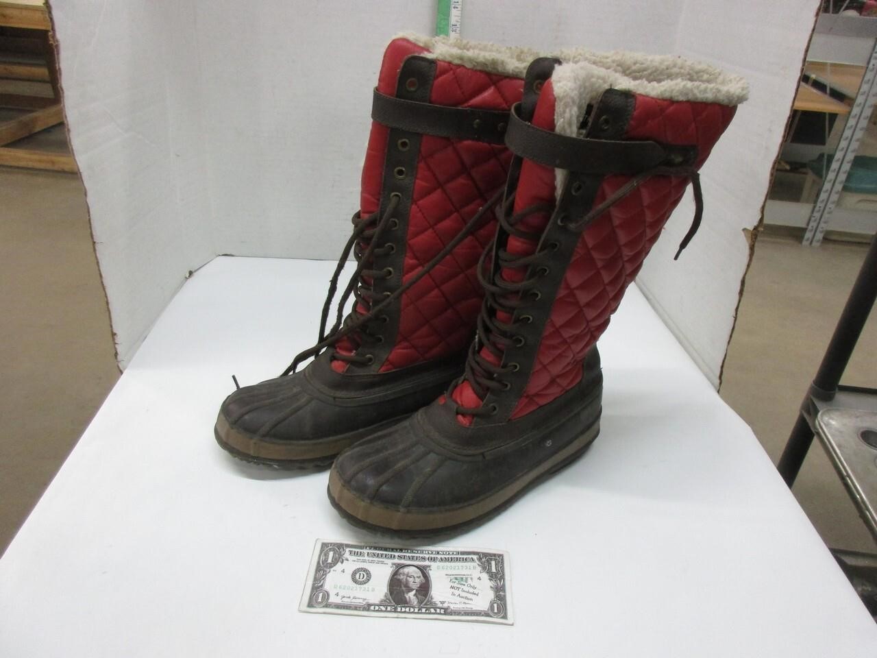 Women's winter boots, size 8