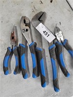 15 Mastercraft pliers