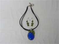 Chicos Pendant Necklace & Earrings Set