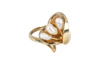 10K GOLD AND CULTURED PEARL DRESS RING