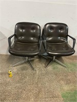 2 chaises de bureau vintage en cuir **ce lot doit