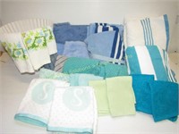 Assorted Towels in Blue Shades + Wastebasket