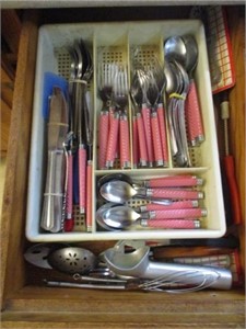 utensils drawer .