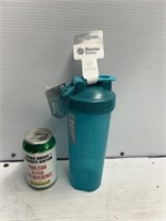 32 oz blender bottle