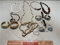 GREAT LOT OF COSTUME JEWELRY LOT WITH WATCH