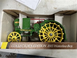 1915 John Deere model r Waterloo boy tractor