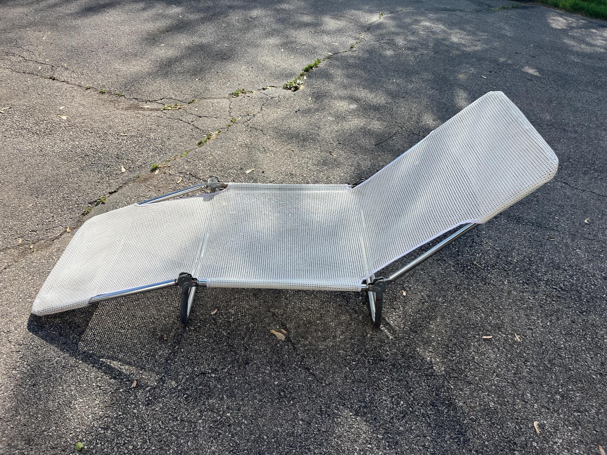 White Reclining Adjustable Pool Chair