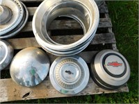 VINTAGE HUBCAPS