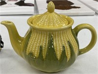 Shawnee Corn Pattern Teapot