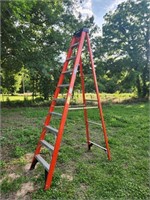 10' Werner Fiberglass Ladder Excellent Condition