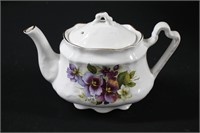 Arthur Wood & Sons Tea Pot w Lid 5.5"
