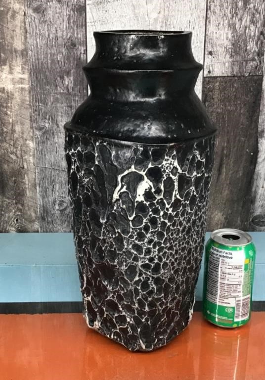 Ceramic lava vase - unsigned