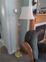 Adjustable standing lamp