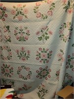 Vintage Floral Quilt - approx 88" x 81"