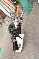 PING GOLF BAG WITH CLUBS AND UMBRELLA