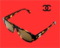 Chanel Unisex tortoiseshell sunglasses in case