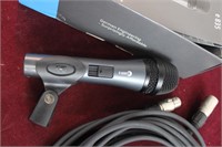 Sennheiser  E 835s Microphone / New Boxed
