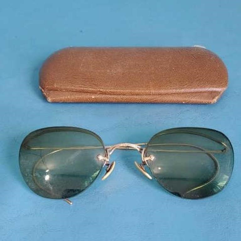 Vintage wire rimmed prescription sunglasses