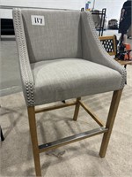Tall accent chair