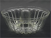 Vintage 1930’s 
Jenner Glass Bundt Gelatin Mold