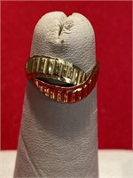 14 karat gold ring. Size 4 1/4. Great pinky ring.