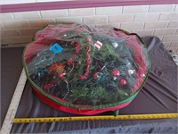 2 Christmas wreaths in soft case, Christmas Lights