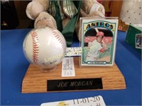 JOE MORGAN ASTROS SIGNED CARD AND BASEBALL