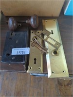 Vintage door knob with keys